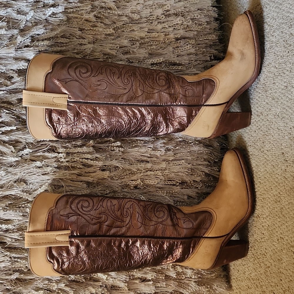 Frye Tall Leather western boots 9 B narrow width but decent calf width  USA 🇺🇸